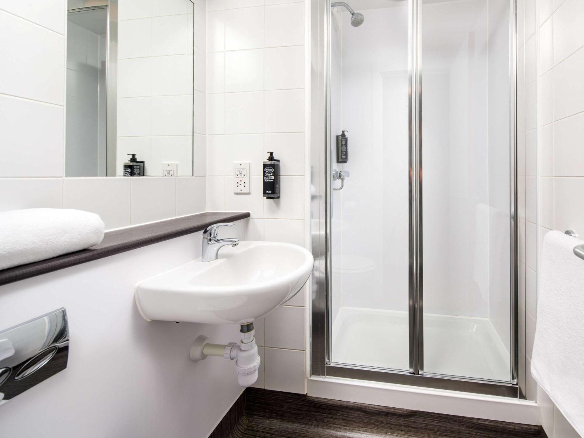 Hotel Ibis Budget London Heathrow 3*