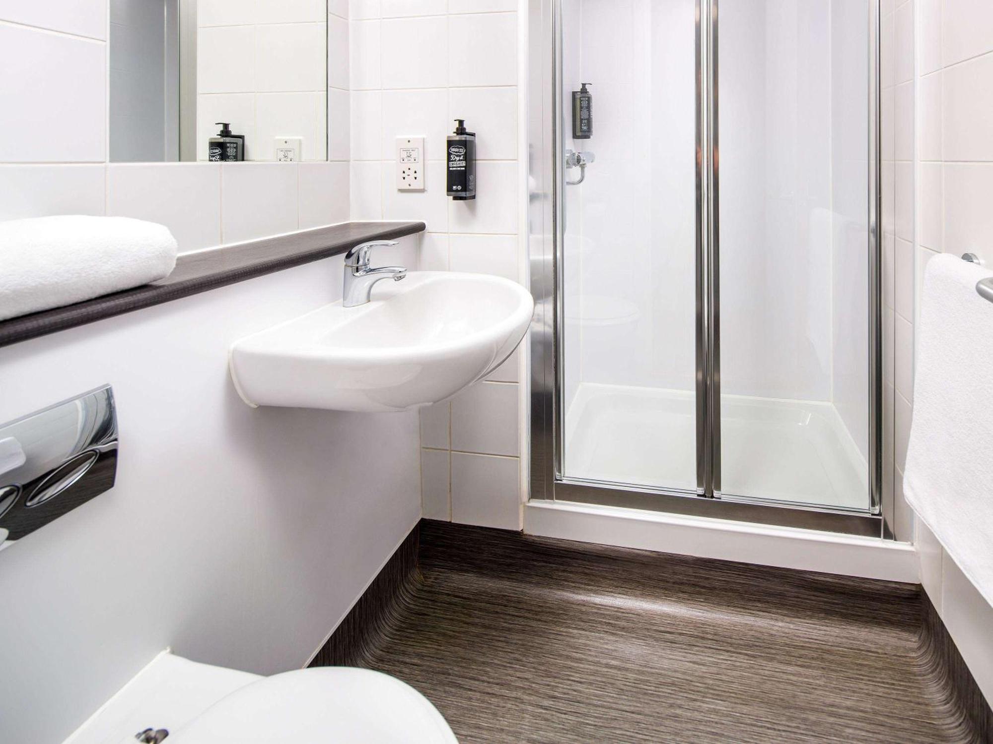 Ibis Budget London Heathrow Hotel 3*