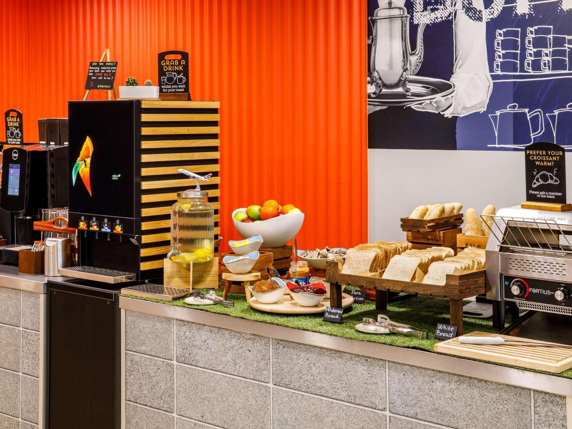 Ibis Budget London Heathrow Hotel Hounslow