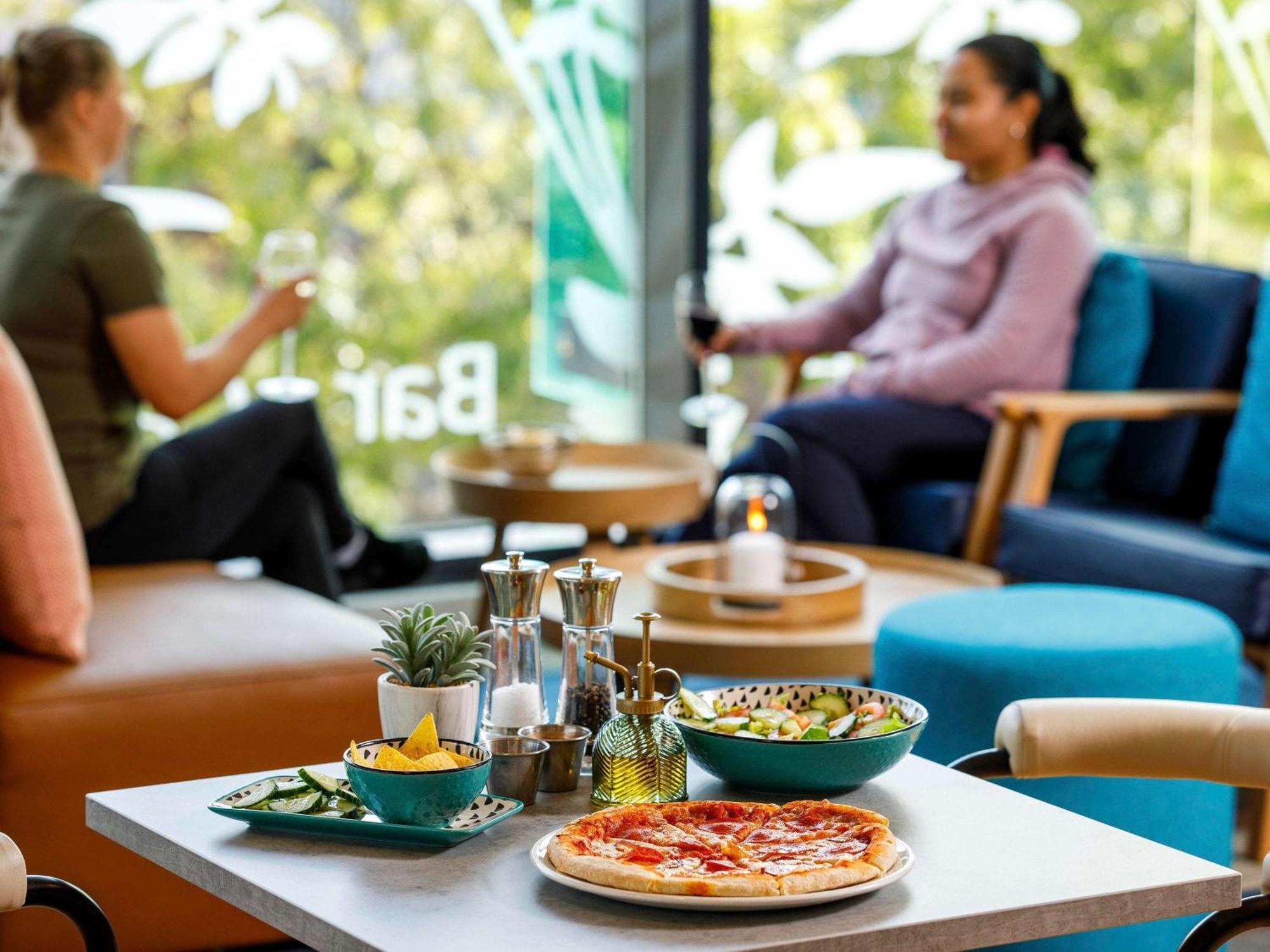 Ibis Budget London Heathrow Hotel 3*